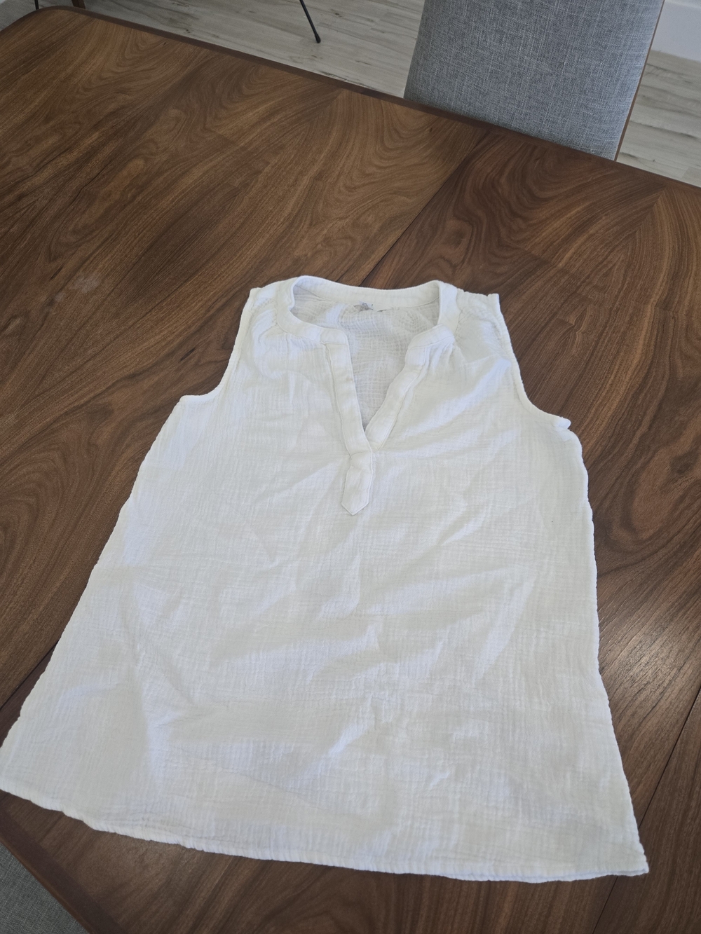 Sleeveless White Split-Neck Cotton Tank Top